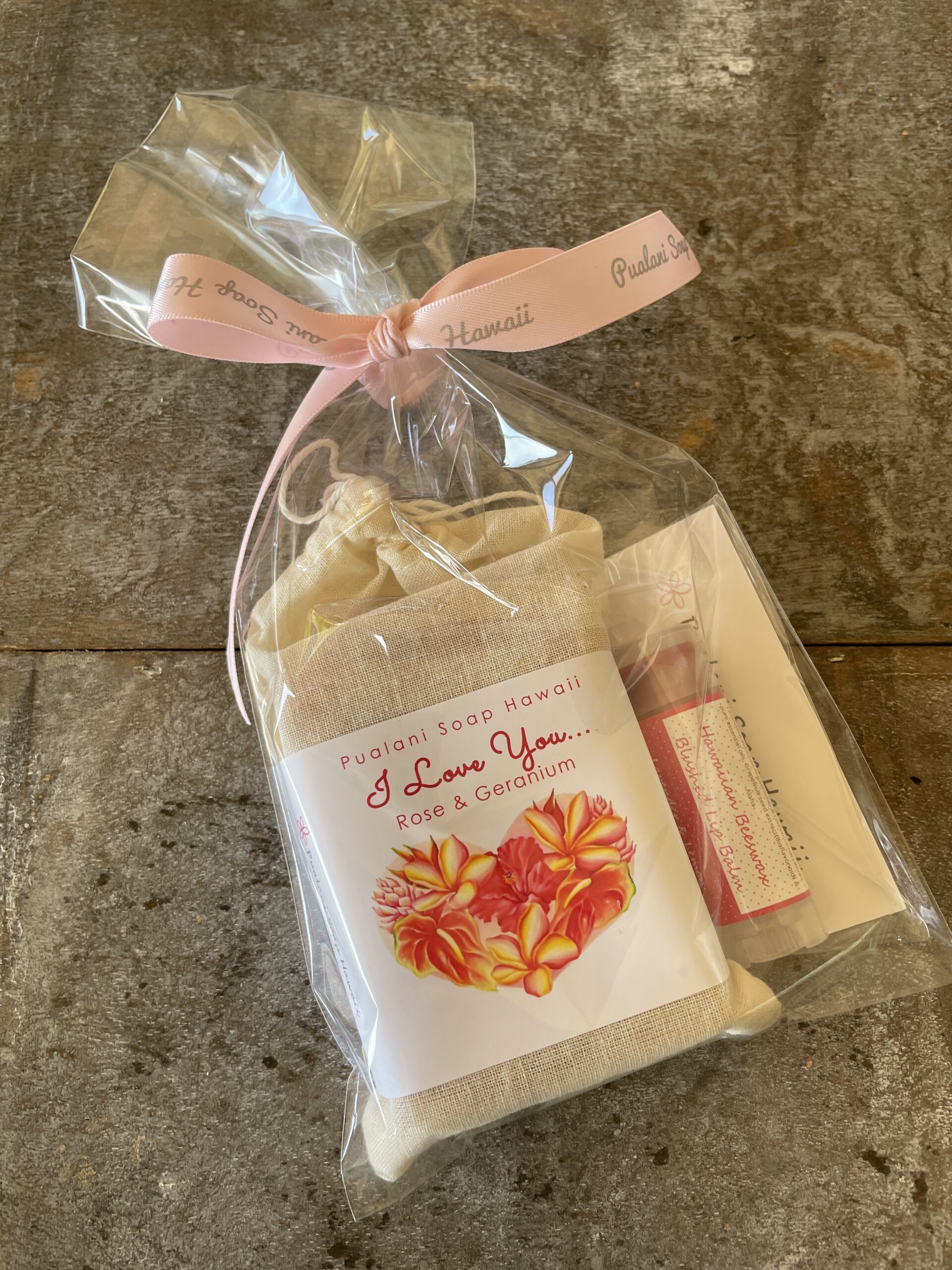 4oz Soap Gift Set with Hawaiian Beeswax Lip Balm - Image 3